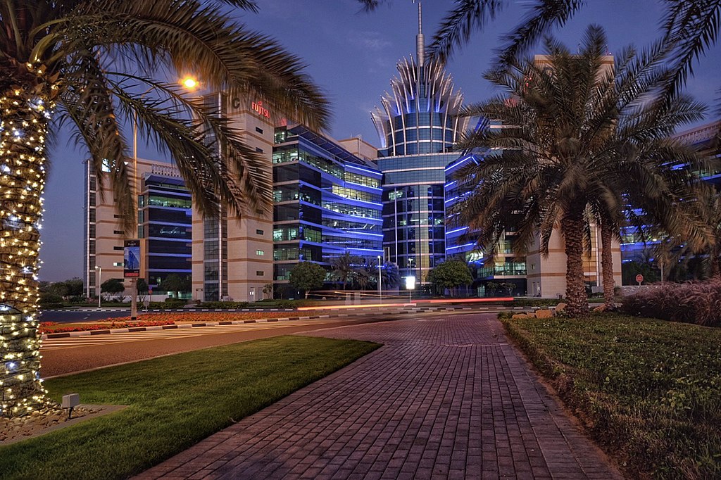 Pros and Cons of Living in Dubai Silicon Oasis