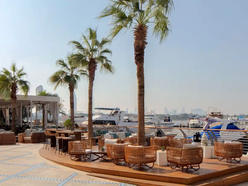 Top features of eating in Dubai Creek Park's scenic setting